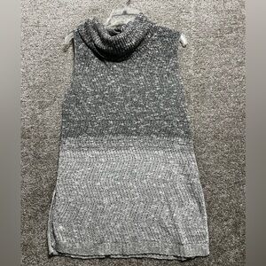Simply Vera Vera Wang Women Gray Sleeveless Pullover Sweater Size XL Side Slits